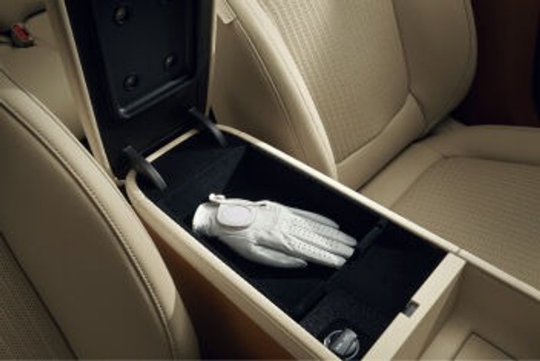 Hyundai Azera 2025 Front Compartment