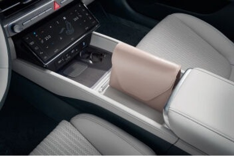 Hyundai Azera 2025 Storage Space