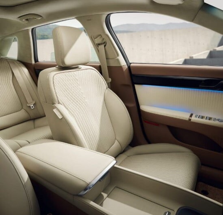 Hyundai Azera 2025 Driver Seat