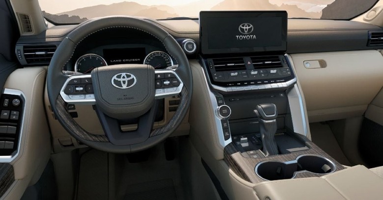 Toyota Land Cruiser Driver View