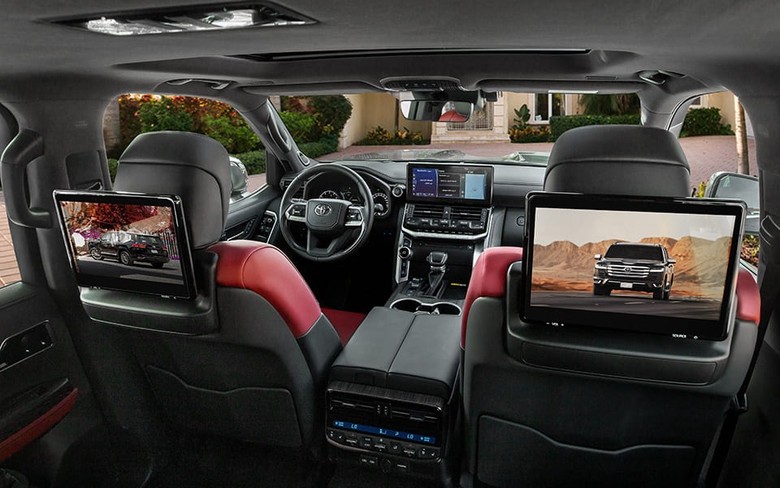 Toyota Land Cruiser Rear Entertainment Screen