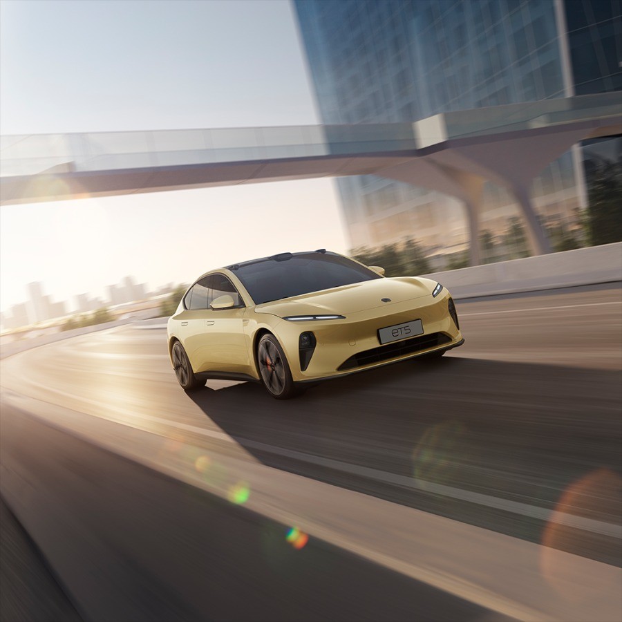 NIO ET5 Exterior