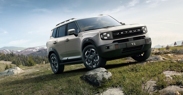 Jetour T1 on mountain