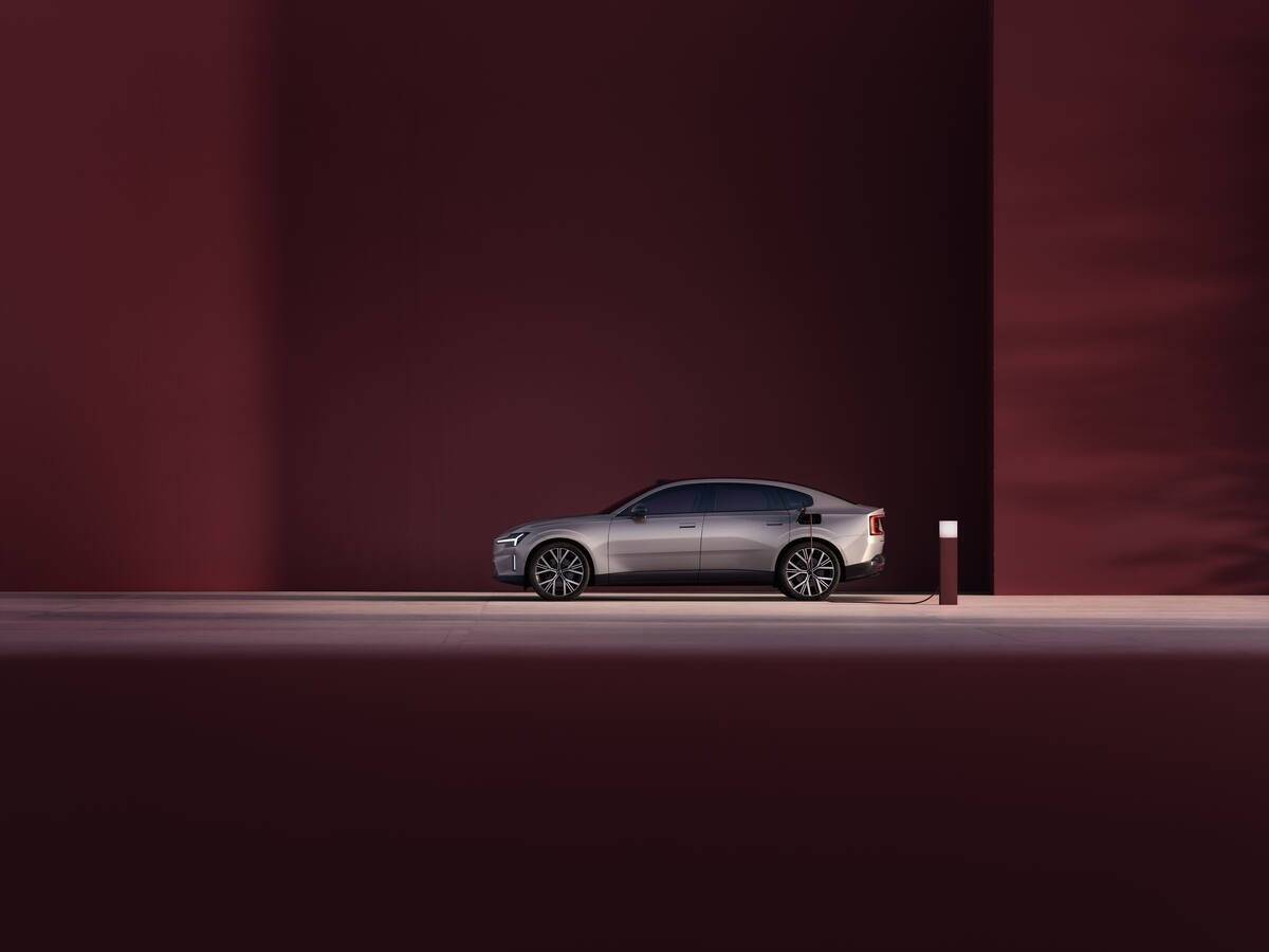 Volvo ES90 Side View