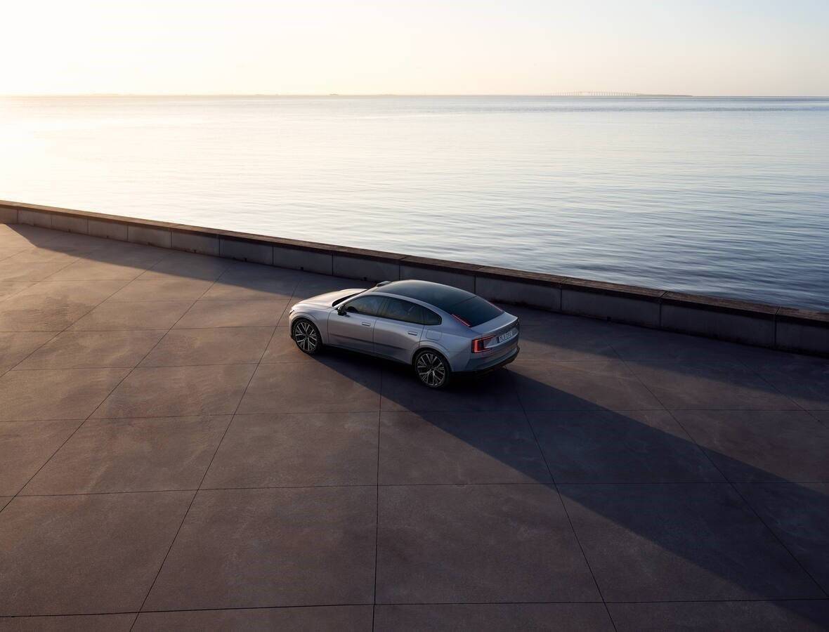 Volvo ES90 Top View