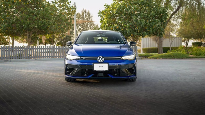 Volkswagen Golf R Front