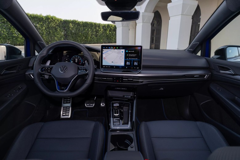 Volkswagen Golf R Cabin