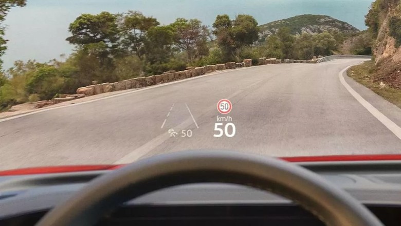Volkswagen Golf R Heads Up Display