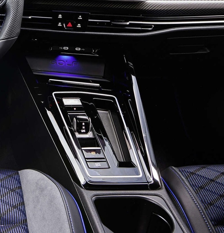 Volkswagen Golf R Center Console