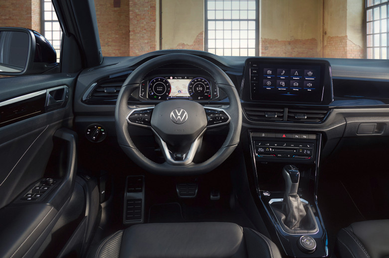 Volkswagen T-Roc Driver View