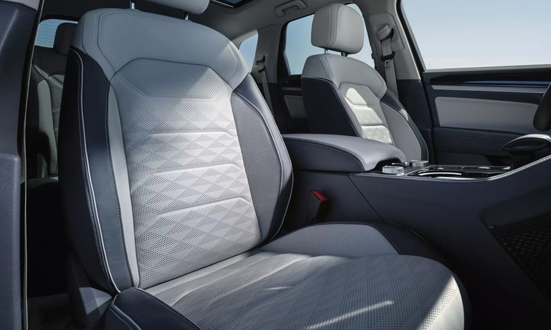 Volkswagen Touareg R-Line Seats