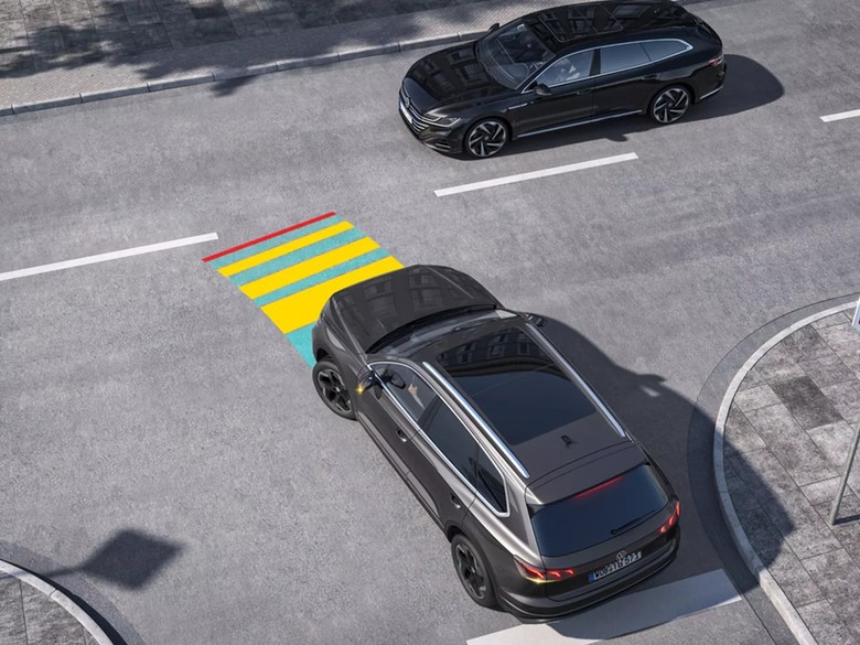 Volkswagen Touareg Intersection Assist