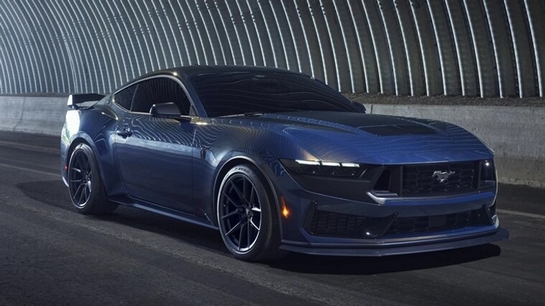 Ford Mustang 2025 dark horse