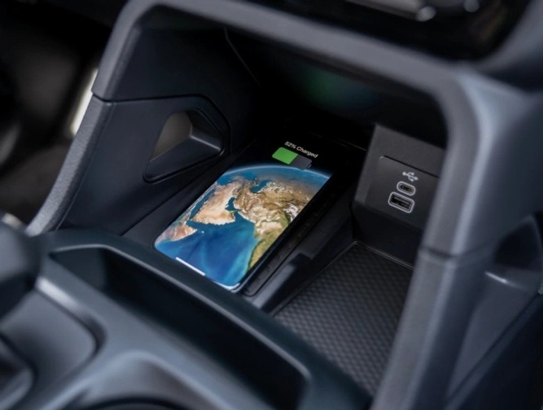 Ford Everest Wireless Charging