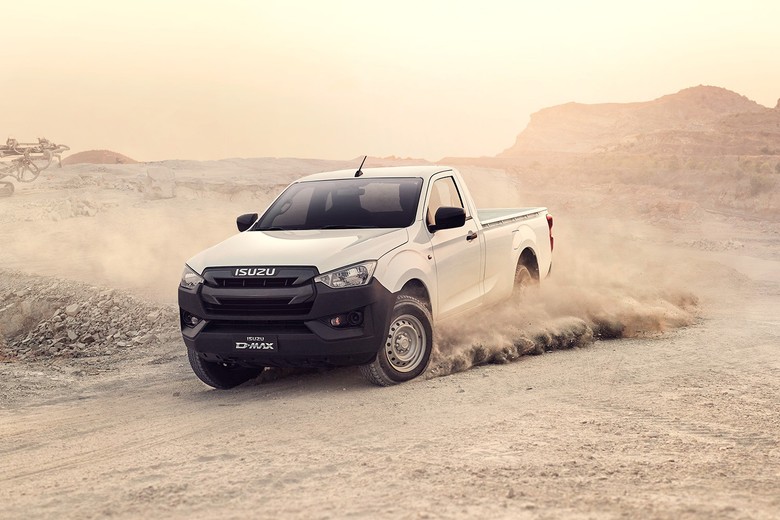 Isuzu D-Max in Desert