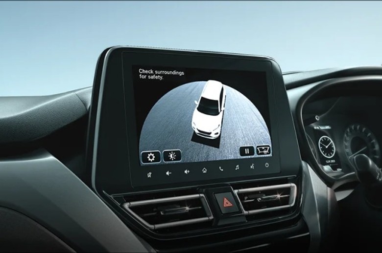 Suzuki Fronx 360 degree camera