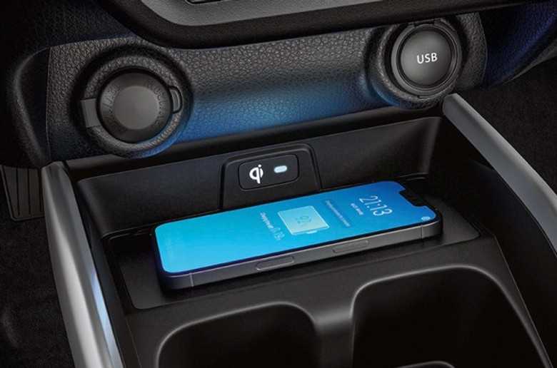 Suzuki Fronx Wireless Charging