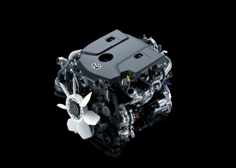 Toyota Hilux Engine