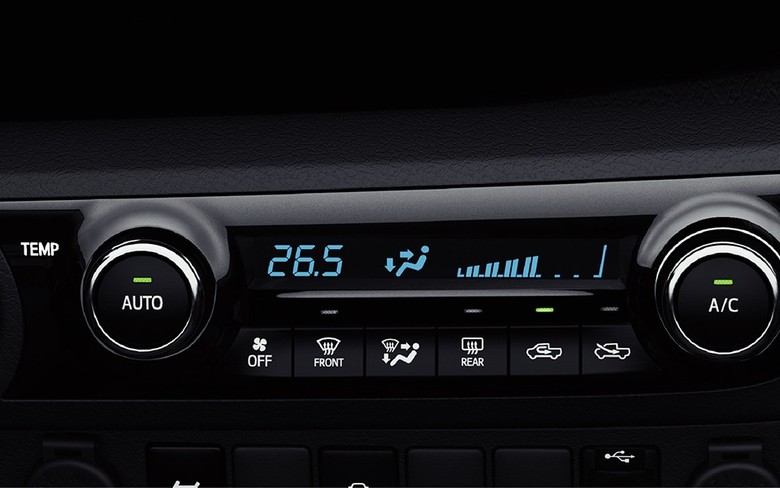 Toyota Hilux AC Controls