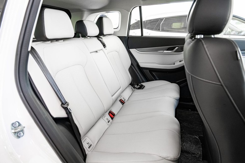 Jaecoo J5 Rear Seats