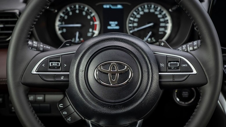 Toyota Urban Cruiser 2026 Analogue Instrument cluster