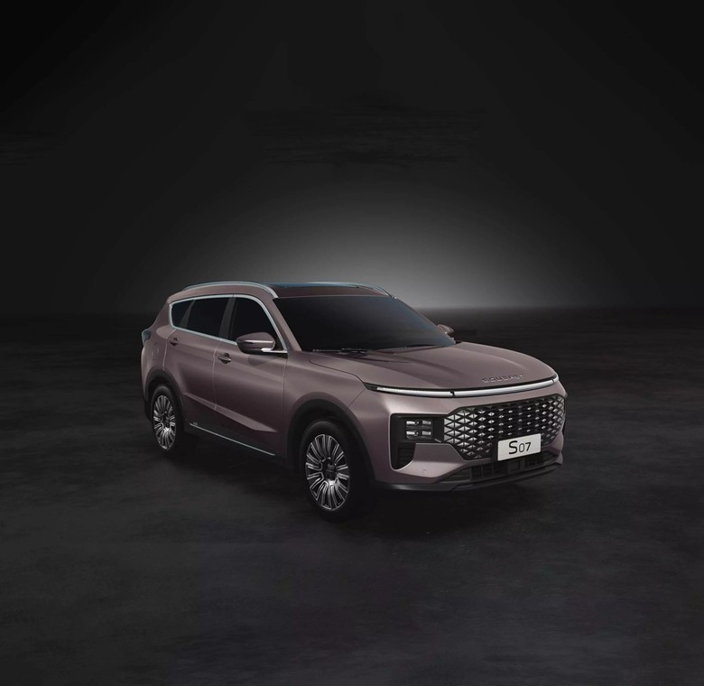 Soueast S07 Side View