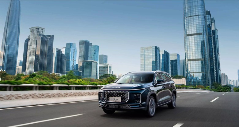 Soueast S09 on roads of KSA