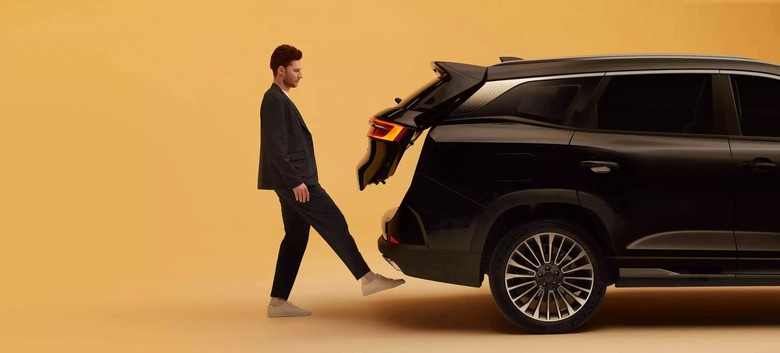 Soueast S09 Handsfree boot opener