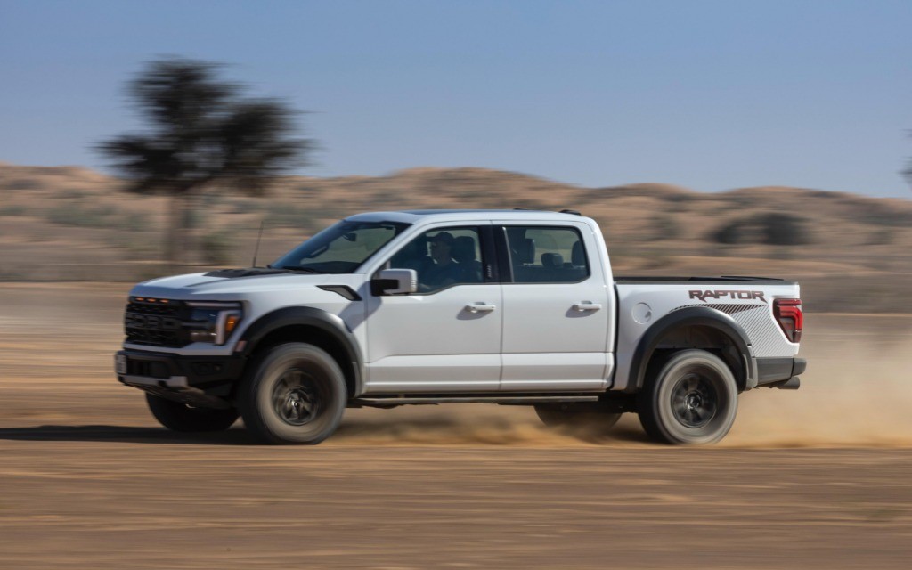 Ford F-150 Raptor Side View