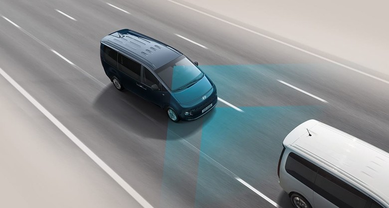 Hyundai Staria Forward Collision Warning