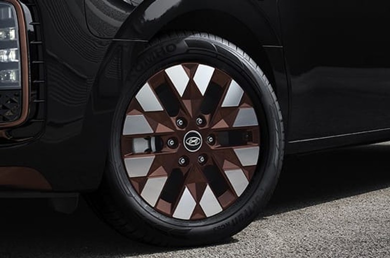 Hyundai Staria Alloy Wheel