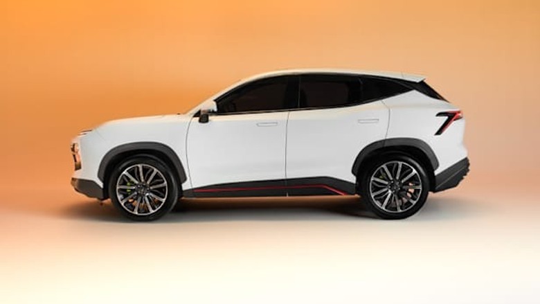 Jetour Dashing Side View