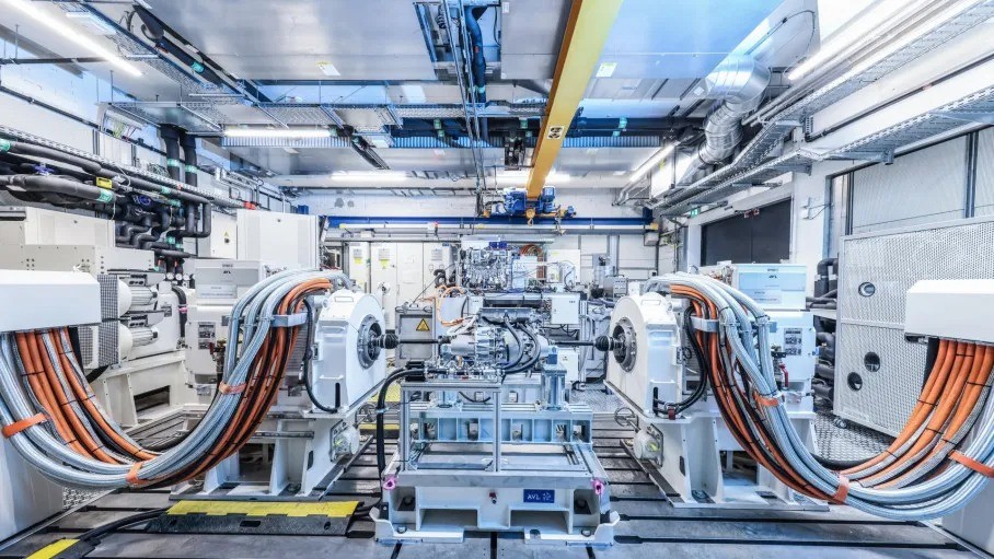 Porsche Cayenne Electric Development