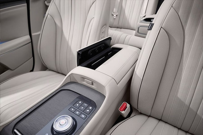 Kia K8 Armrest