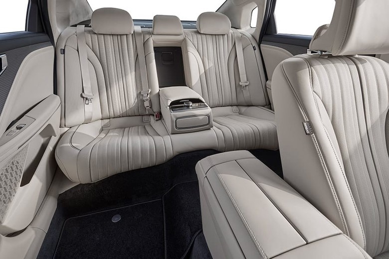 Kia K8 Rear Seats