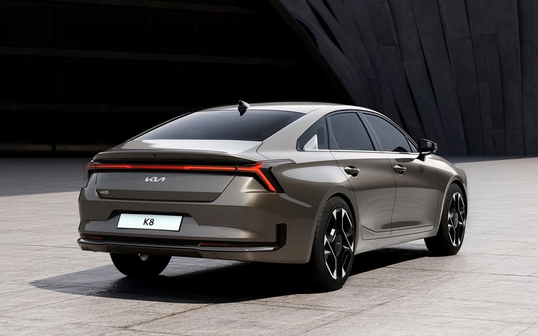 Kia K8 Rear View
