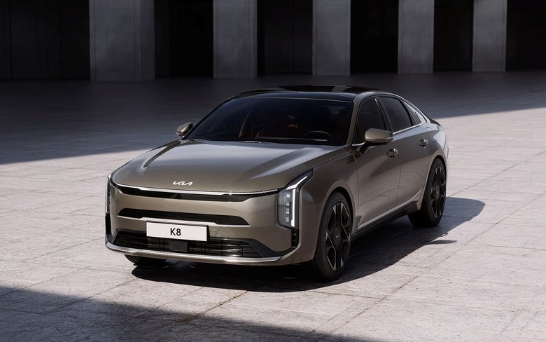 Kia K8 Front View