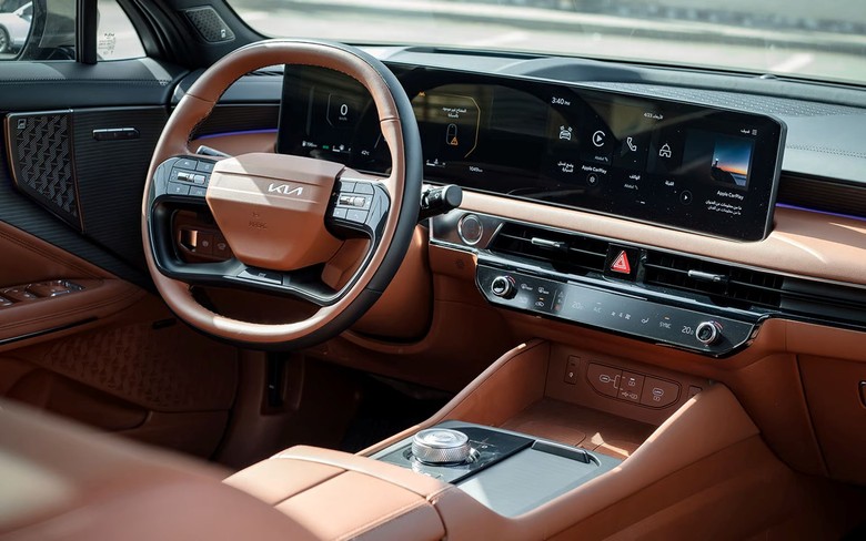 Kia K8 Interior Day view