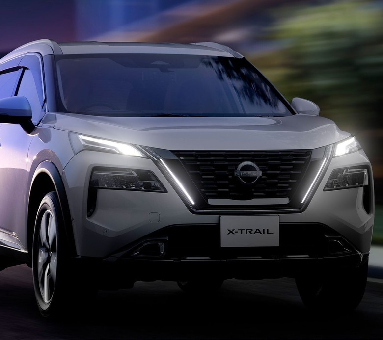Nissan X-trail V Motion grille