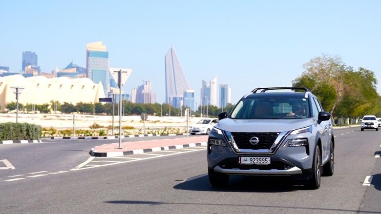 Nissan X-trail on streets of Dubai