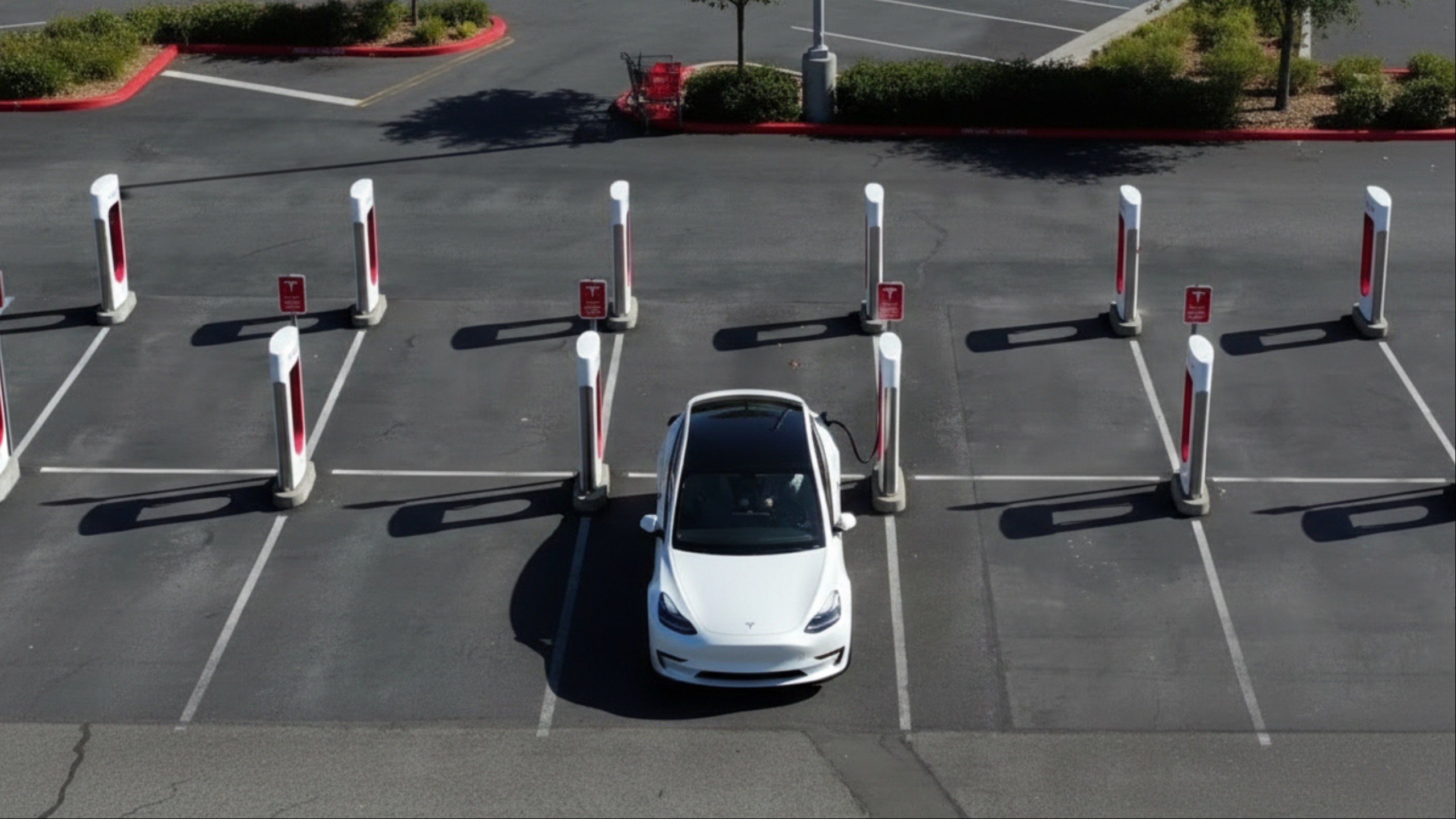 Tesla Supercharger in UAE