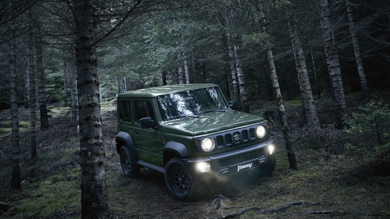Suzuki Jimny 5 door in jungle