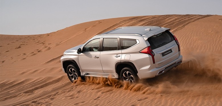 Mitsubishi Montero Sport Off roading in dessert