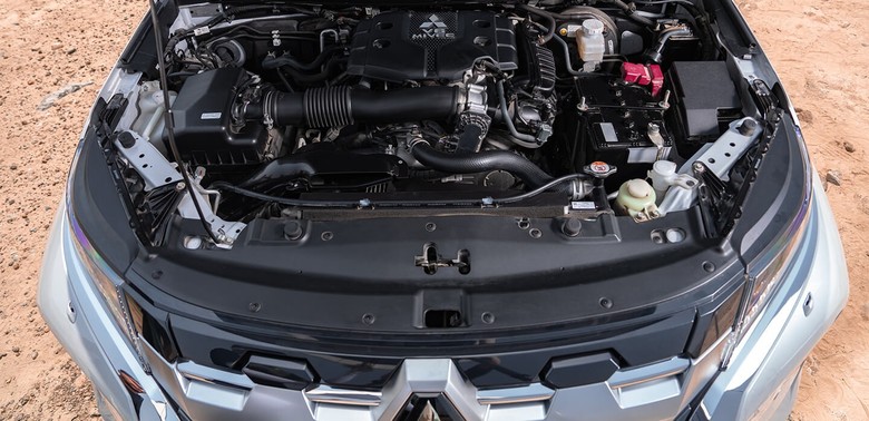 Mitsubishi Montero Sport Engine