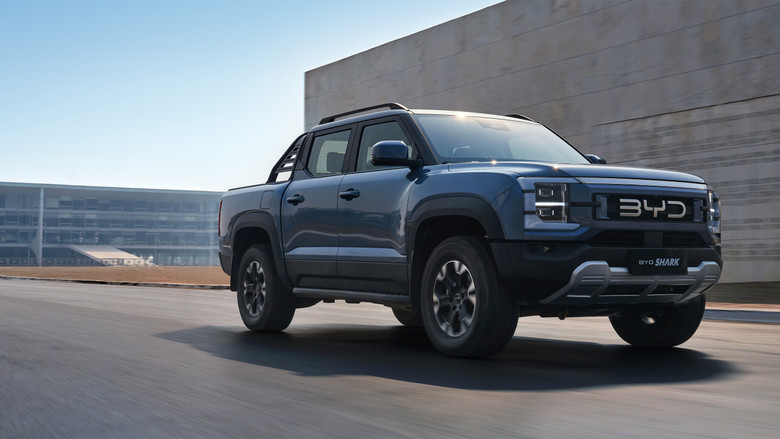 BYD Shark 6 Side view