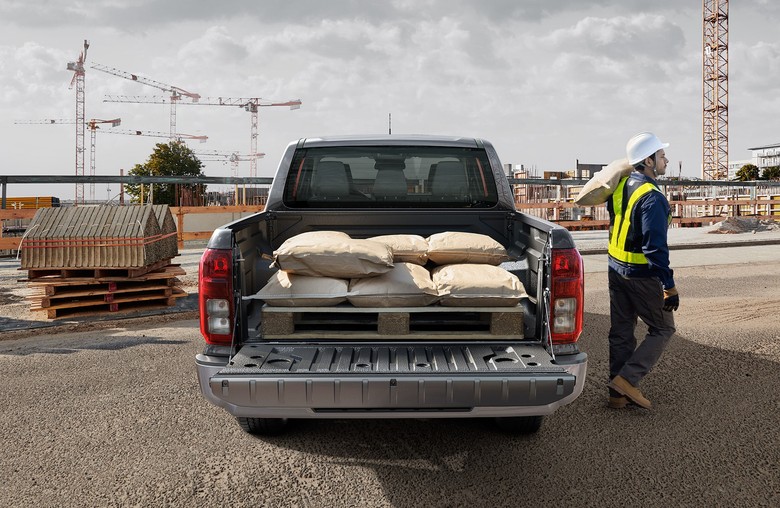 Mitsubishi L200 Cargo Deck