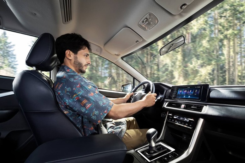 Mitsubishi Xpander Driving