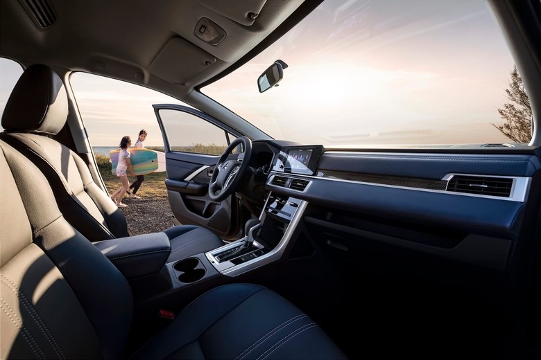 Mitsubishi Xpander Cross Front Seats