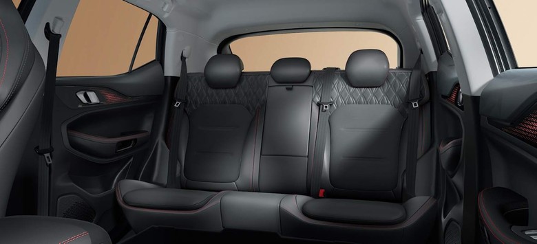 jetour x50 rear view