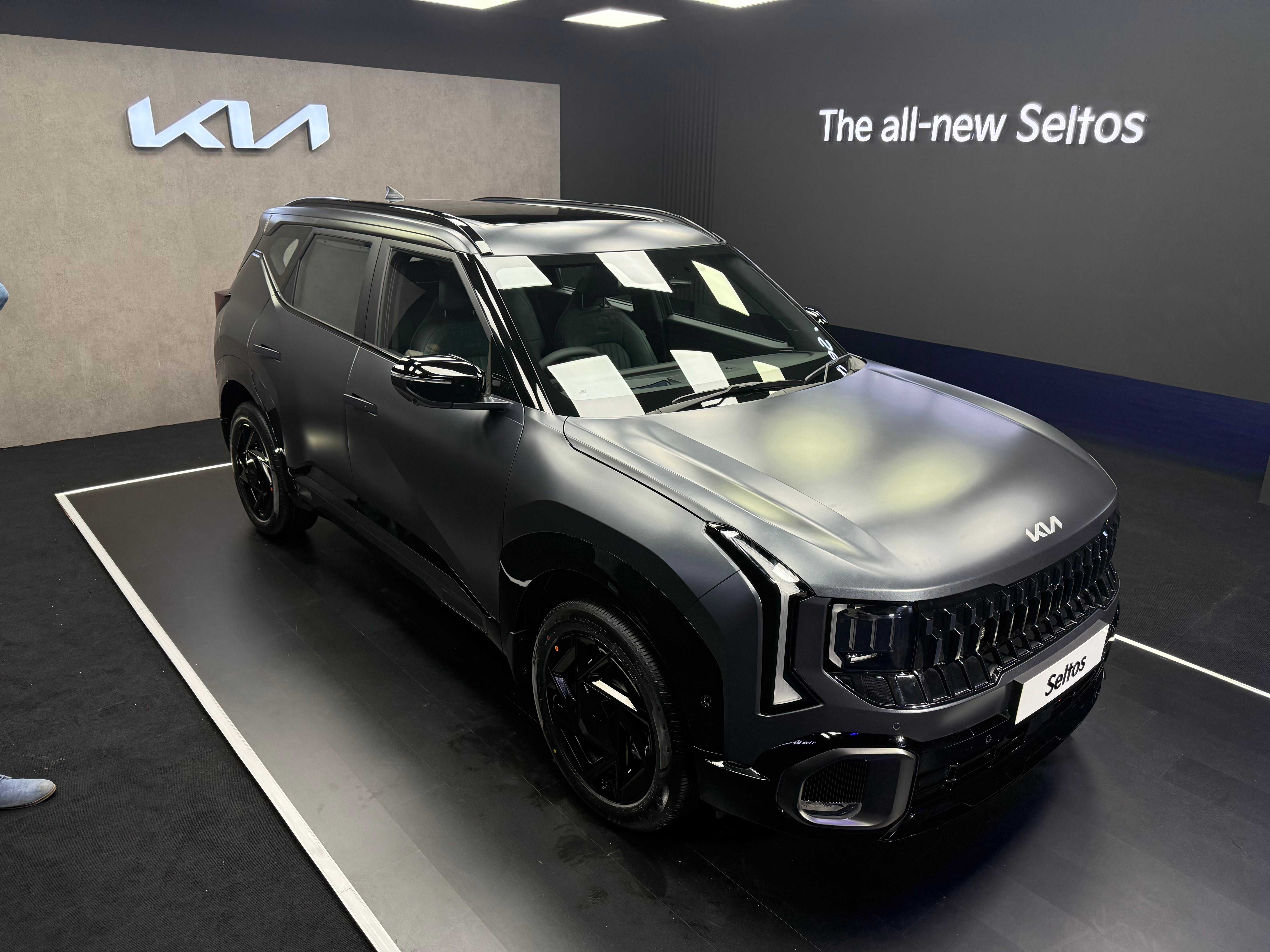 2026 Kia Seltos X-Line Side View